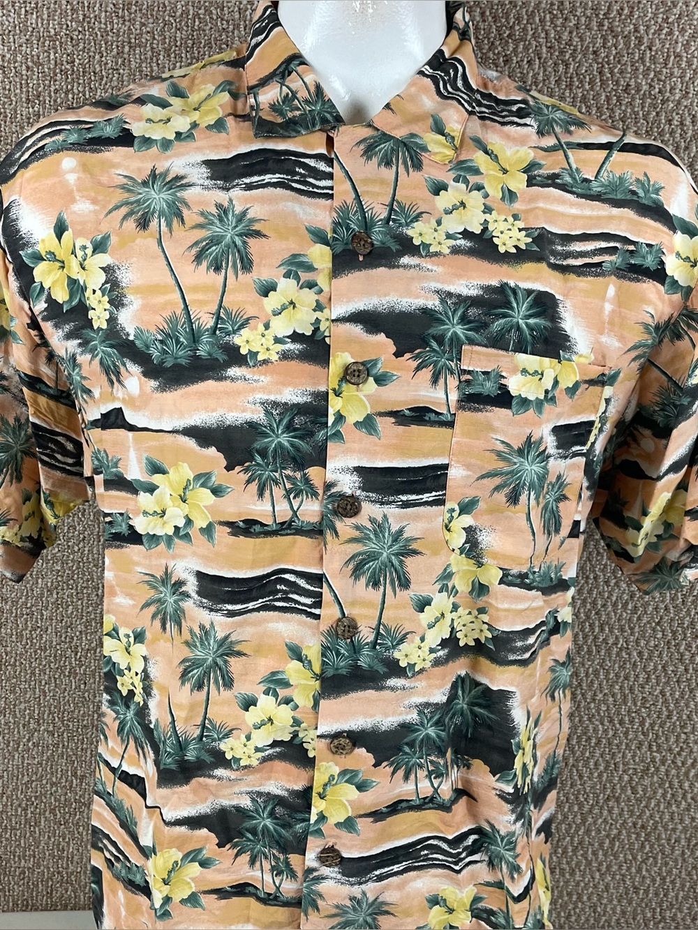 Tommy Bahama Shirt Mens L Resort Coconut Buttons Rayon Loop Collar Casual 388